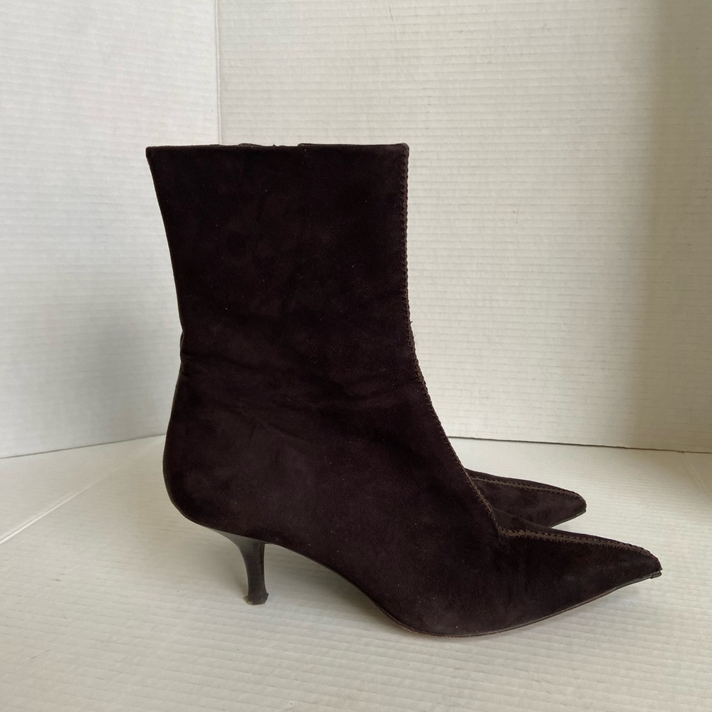 Cole Haan Suede Ankle Boots 8 B Brown Womens Chocolate Lace Up Pointed Toe